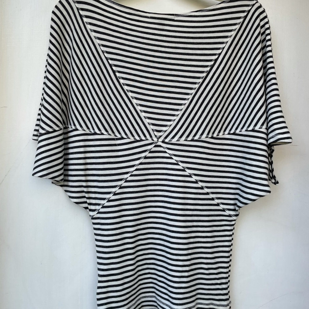 Bordeaux Knit Top, Size S - Picture 3 of 3